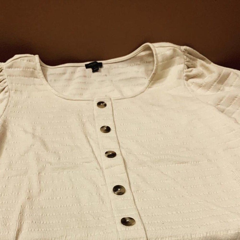 Ann Taylor Cream Blouse with buttons NWT
